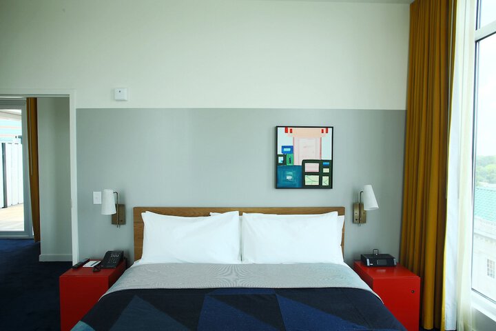 Room 21 of 103