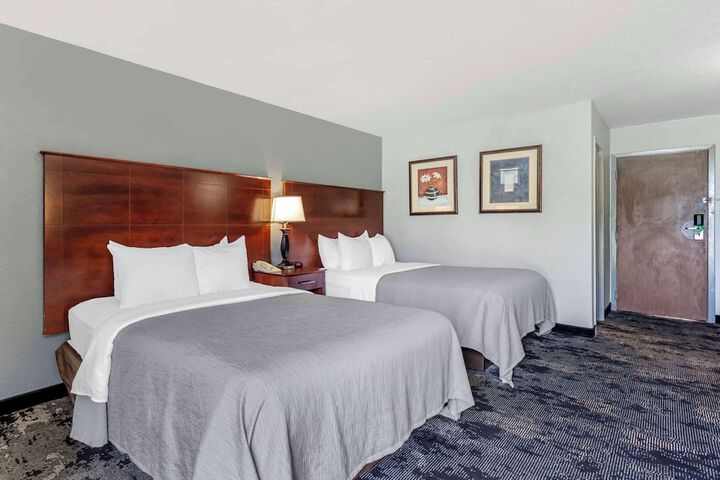 Room 22 of 32