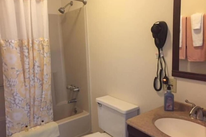 Room 12 of 26