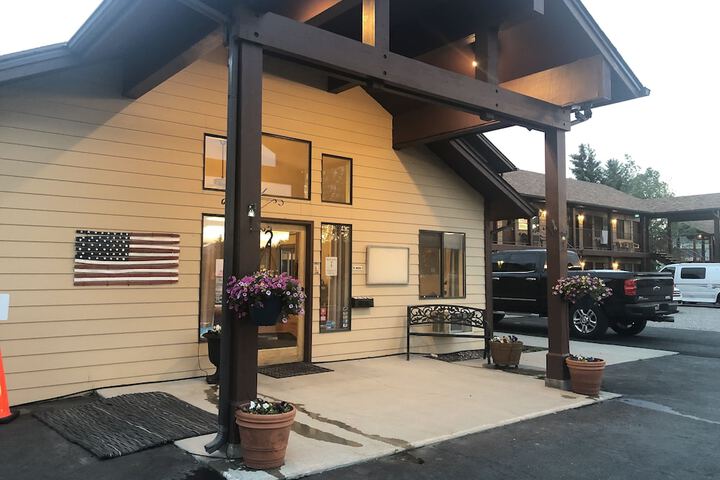 Red Bear Inn