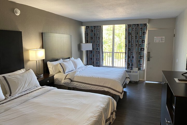 Room 42 of 148