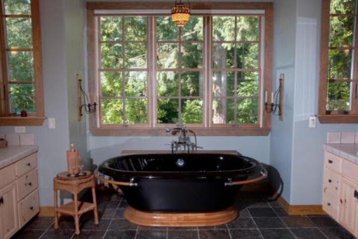 Hideaway Lodge Bed & Breakfast