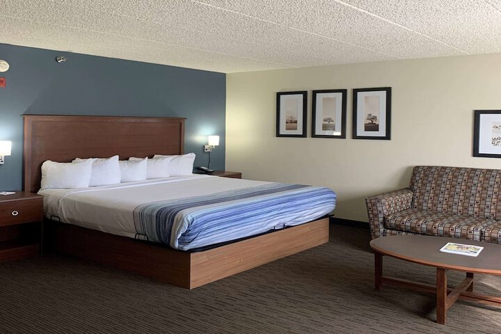 Room 53 of 67