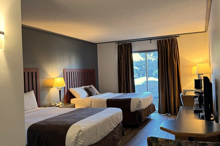 Divya Sutra Plaza and Conference Centre Vernon, BC