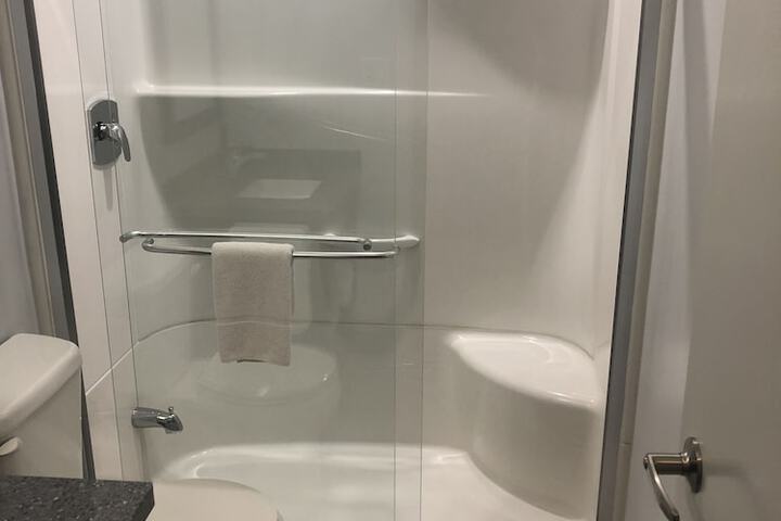 Room 19 of 46