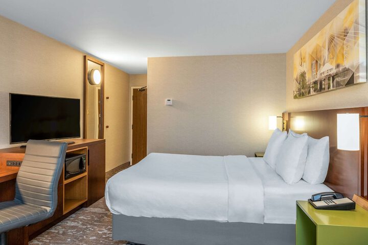 Room 9 of 27
