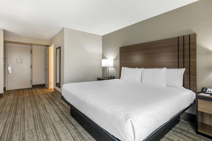 Room 31 of 40