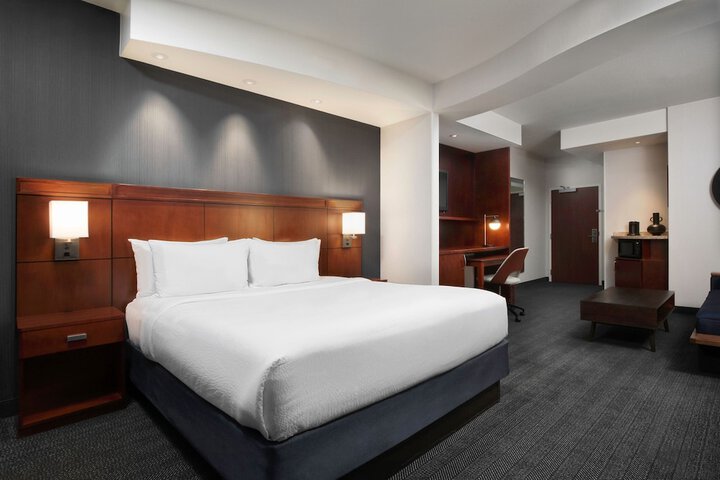 Room 26 of 54