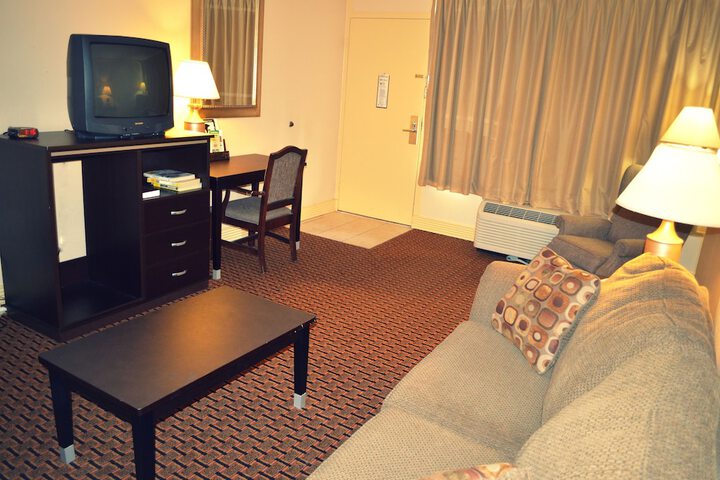 Room 15 of 19