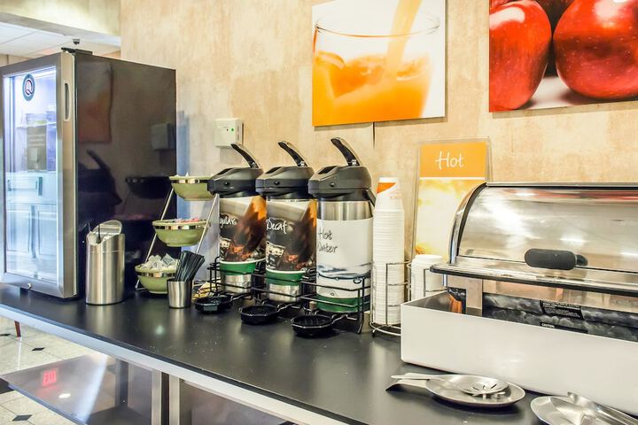 Breakfast/Coffee Service 22 of 25