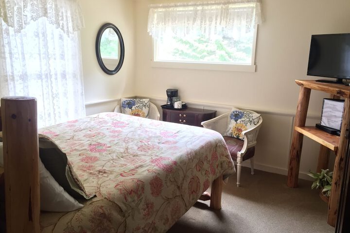 Alexanders Lodge