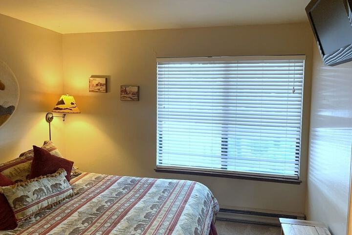 Room 32 of 41