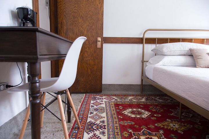 Room 48 of 185