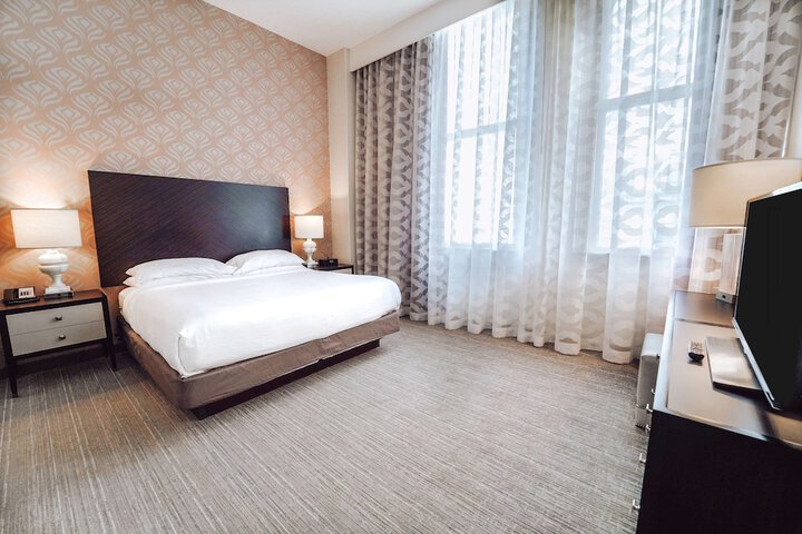 Room 46 of 82