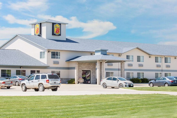 Super 8 by Wyndham Carroll / East