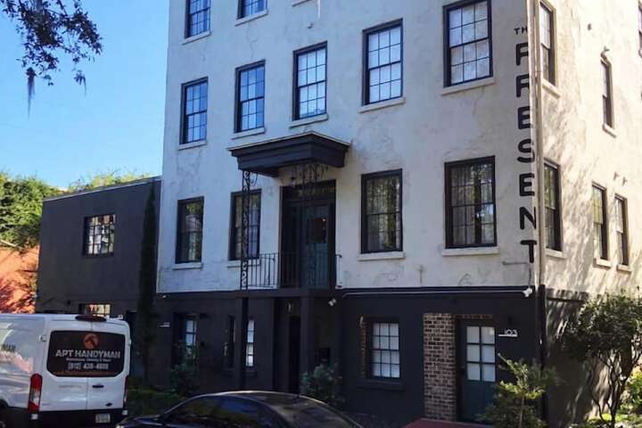 Hotel 4 of 164