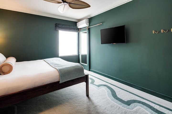 Room 68 of 116