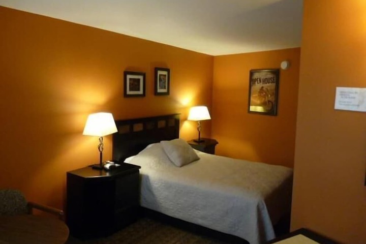 Country Villa Motel and Country Camping