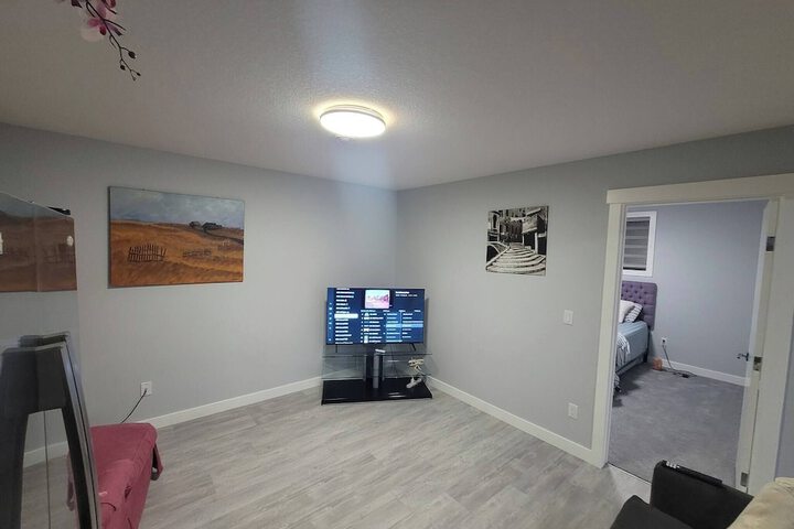 Luxurious Home Away From Home With Aircon