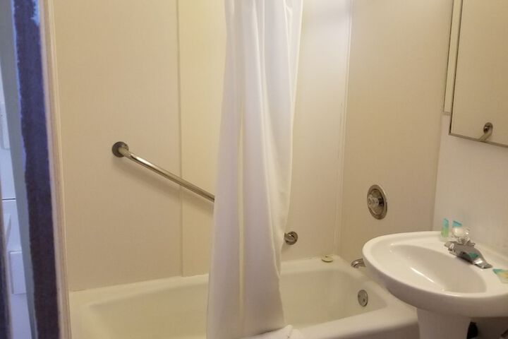 Room 69 of 229