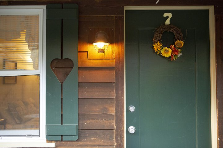 Room 27 of 136