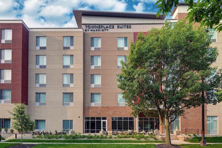 Hotel 2 of 39
