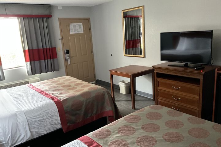 Room 16 of 40