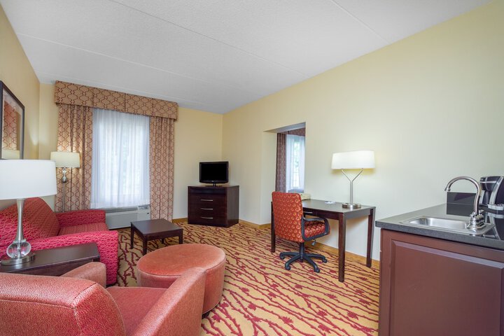 Room 11 of 48