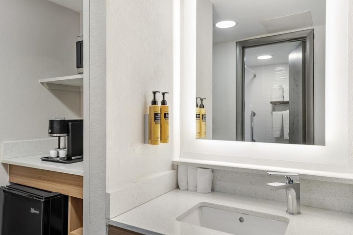 Best Western PLUS Executive Hotel