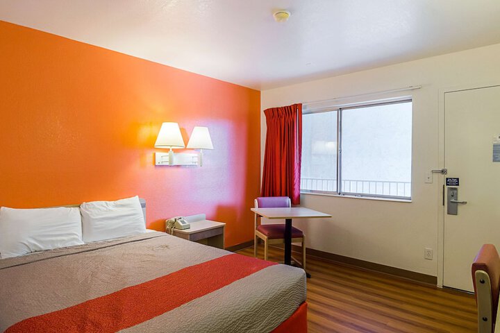 Motel 6 Laramie WY