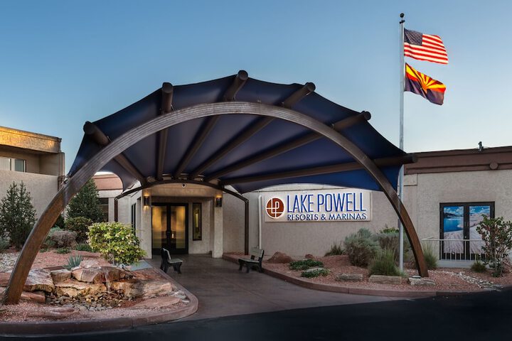 Hotel 2 of 51