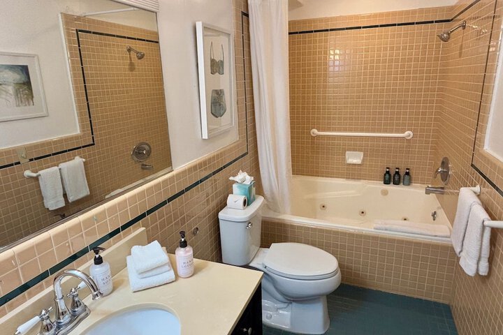 Room 20 of 65