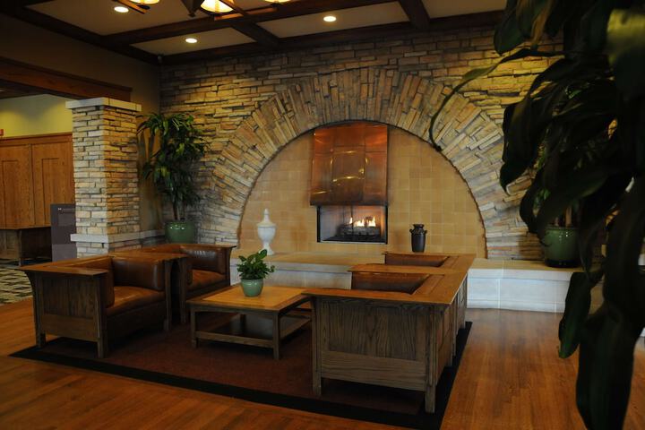 DoubleTree by Hilton Libertyville - Mundelein
