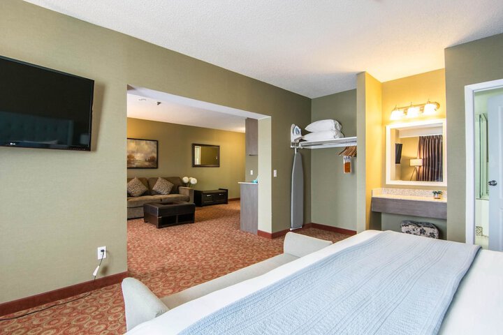 Room 14 of 37
