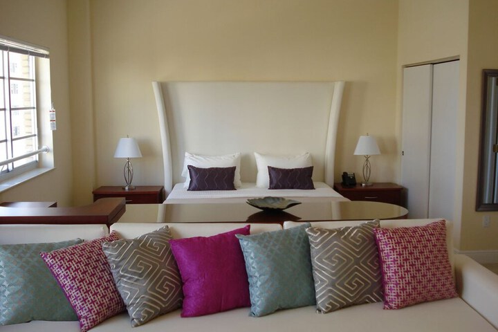 Room 43 of 128