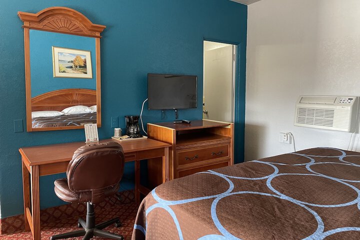 Room 26 of 34