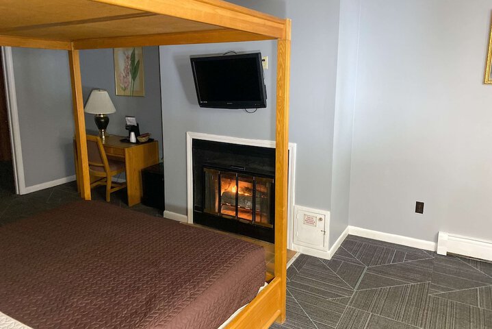 Travelodge by Wyndham Lincoln Near White Mountain
