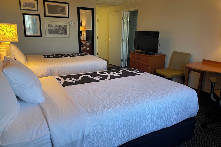 Room 10 of 26