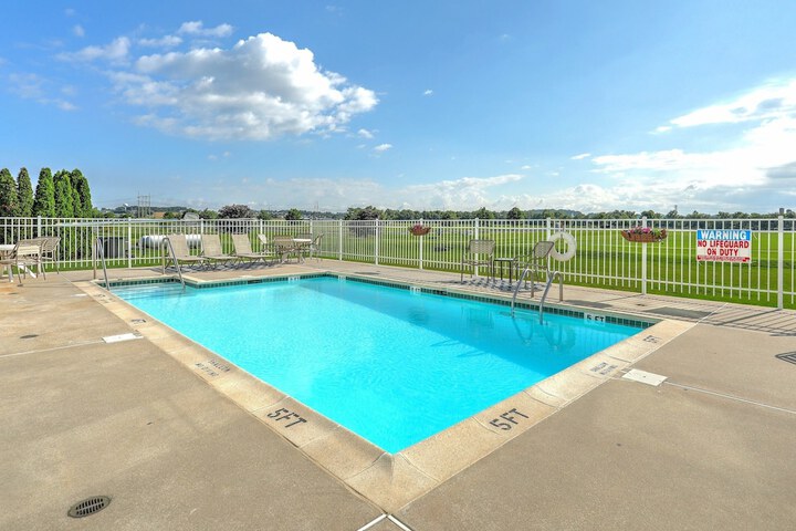 Lancaster Inn and Suites