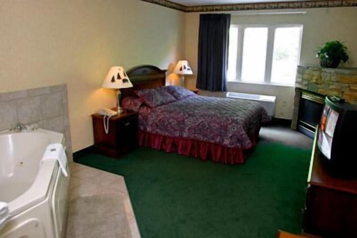 Room 12 of 20