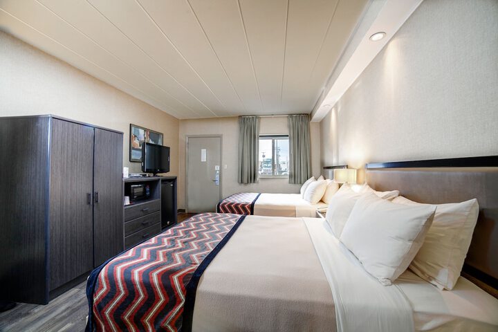 Room 20 of 34