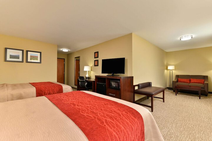 Room 10 of 28