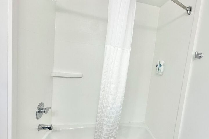 Room 30 of 42