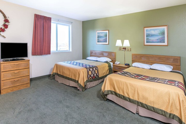 Room 15 of 30