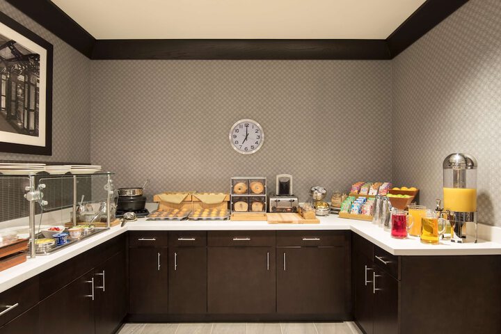 DoubleTree by Hilton Schenectady Downtown