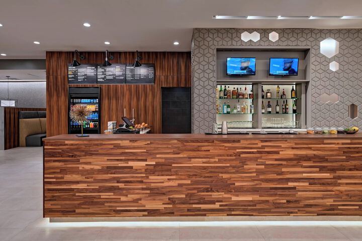 Courtyard by Marriott Houston Sugar Land / Lake Pointe