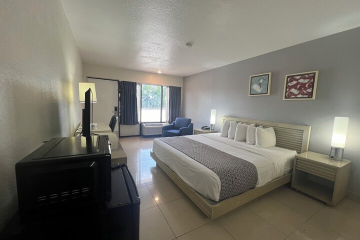 Room 16 of 45