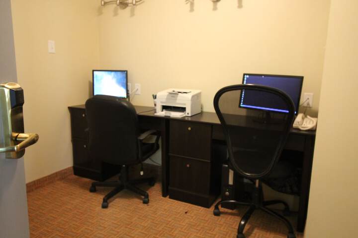 Business Center 104 of 108