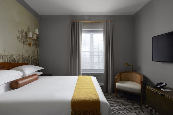 Room 30 of 64