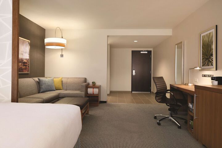 Room 30 of 64
